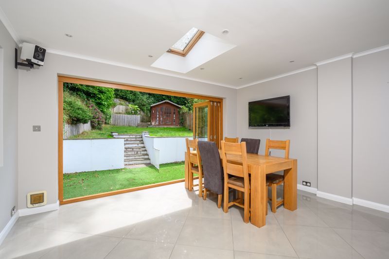 Property photo 3 of 14 Photo 6