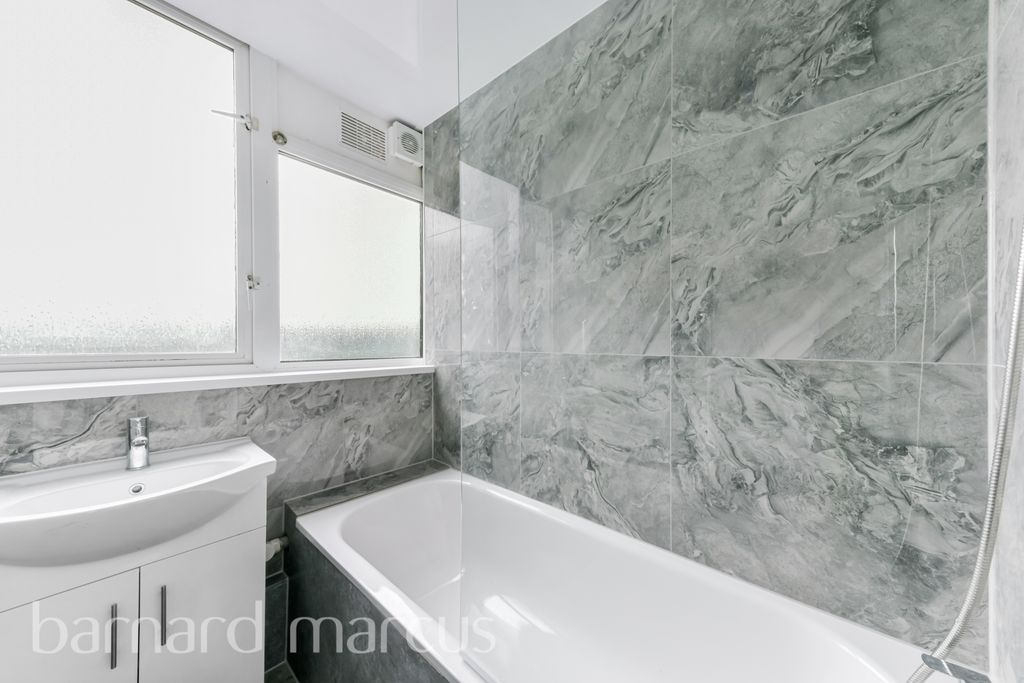 Property photo 3 of 7 Image