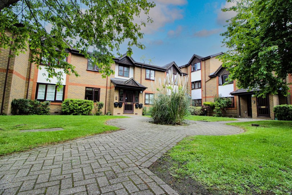 Property photo 1 of 7 Ground Floor 1 Bedroom Apartment