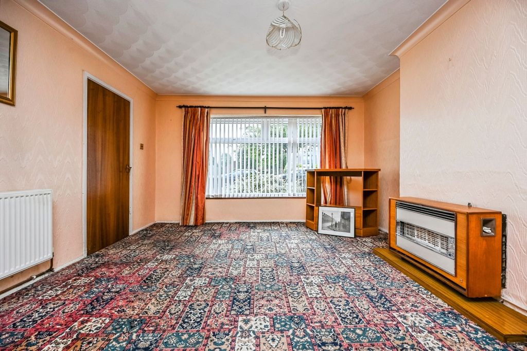 Property photo 2 of 17 Photo