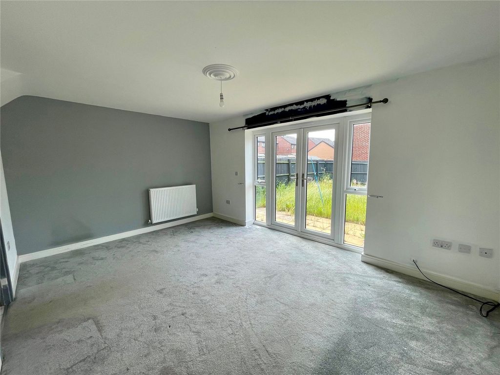 Property photo 2 of 12 Picture No. 03