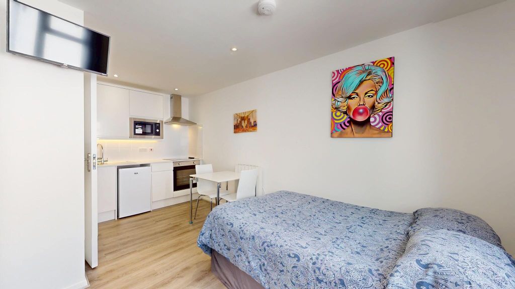 Property photo 1 of 8