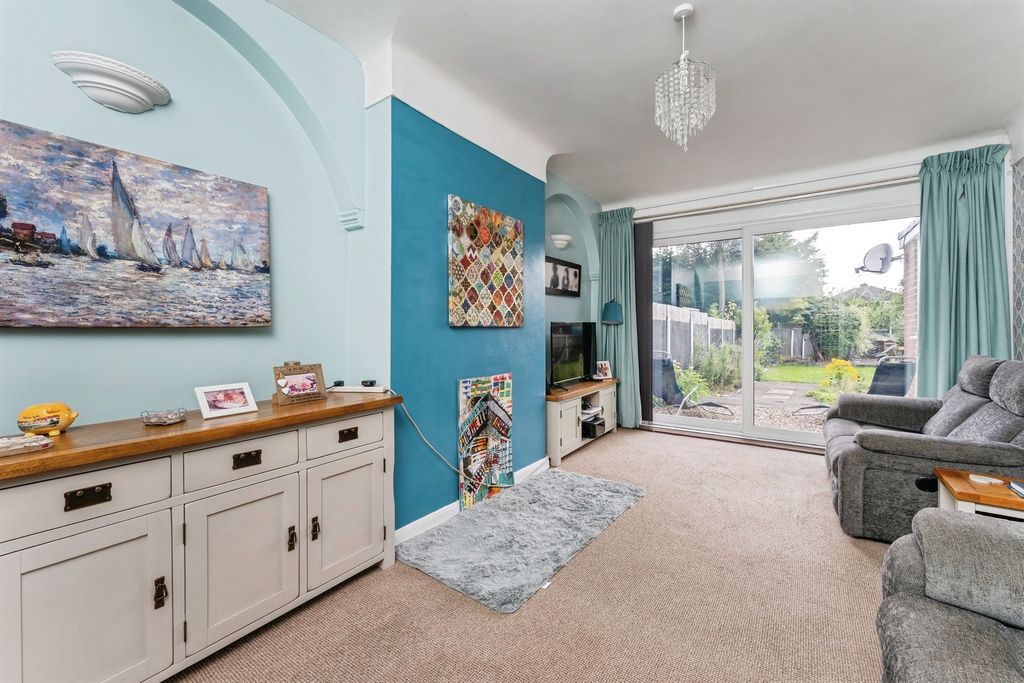 Property photo 3 of 17
