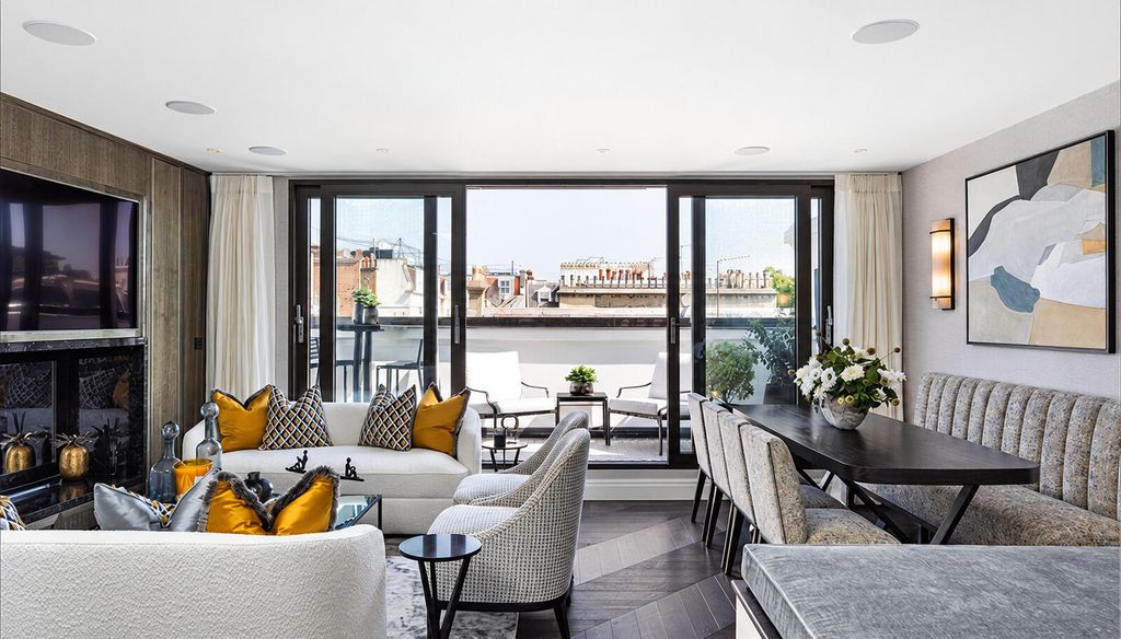 Property photo 1 of 13 Terrace / Patio