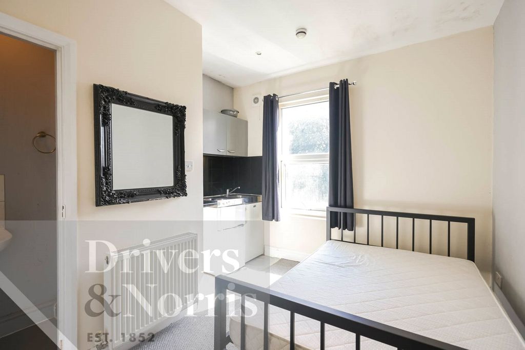 Property photo 1 of 5 Picture No. 08
