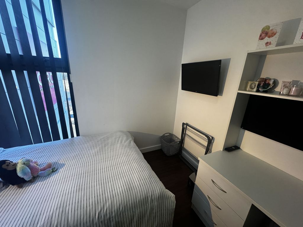 Property photo 3 of 16 210Cpliverpoolimg_9262.Jpg