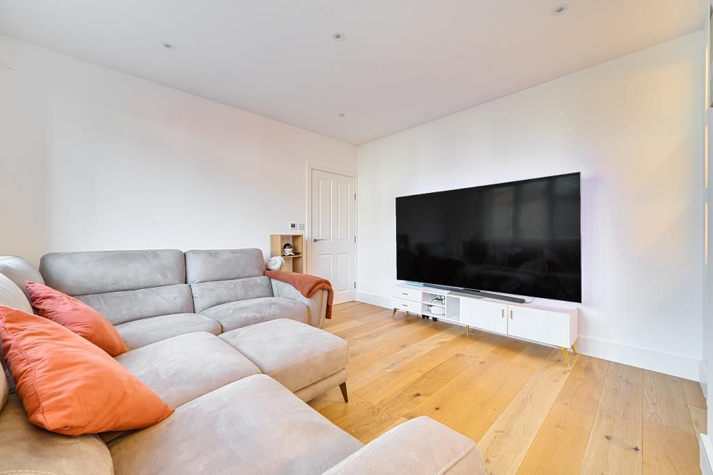 Property photo 2 of 25 Reception