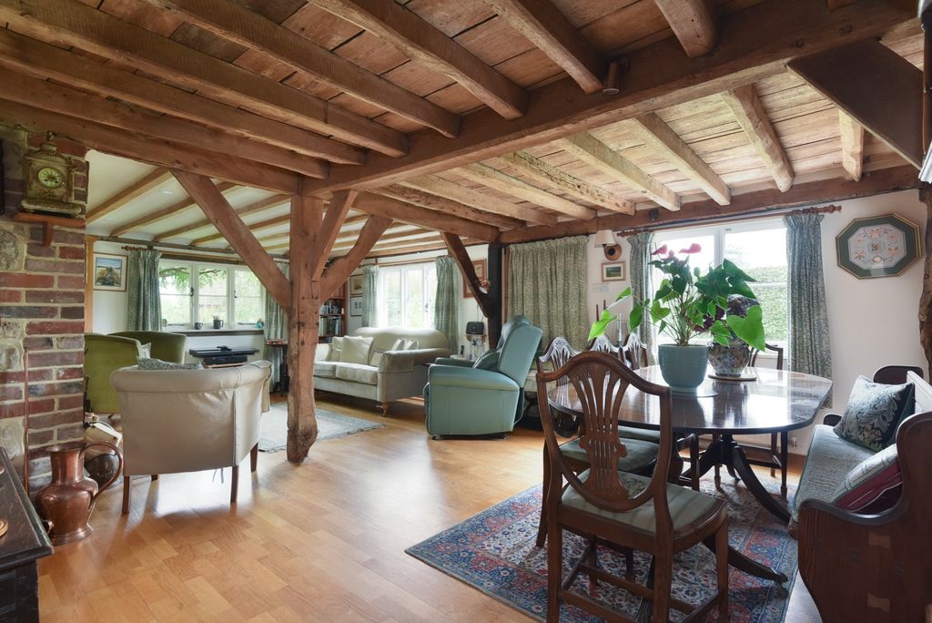 Property photo 3 of 28 2858477