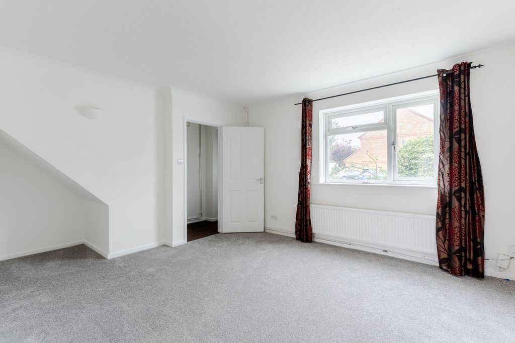 Property photo 3 of 14 A7409947-Hdr-9