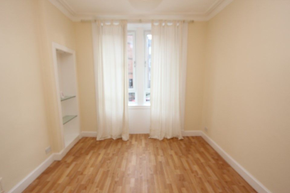 Property photo 3 of 10 Lounge