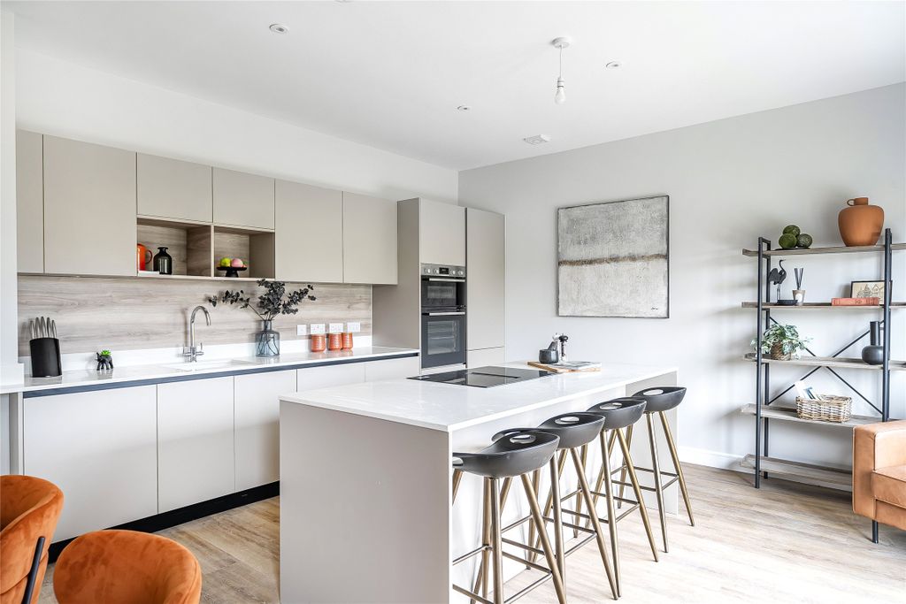 Property photo 1 of 14 Picture No. 32