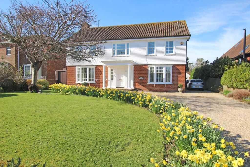 Property photo 1 of 32