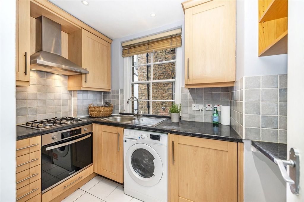 Property photo 3 of 5