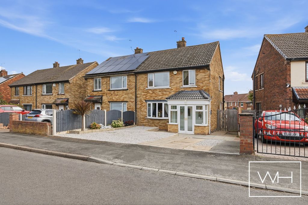 Property photo 1 of 20 29 Copley Crescent, Scawsby 01