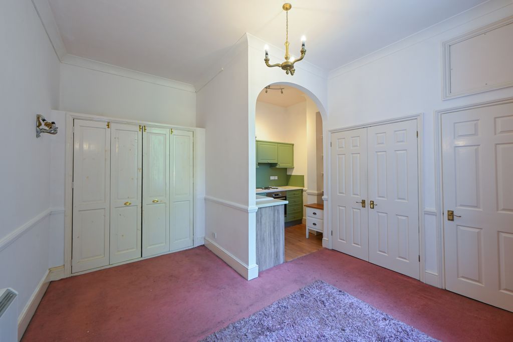 Property photo 2 of 13 5-5 Regency Court 10-09-26