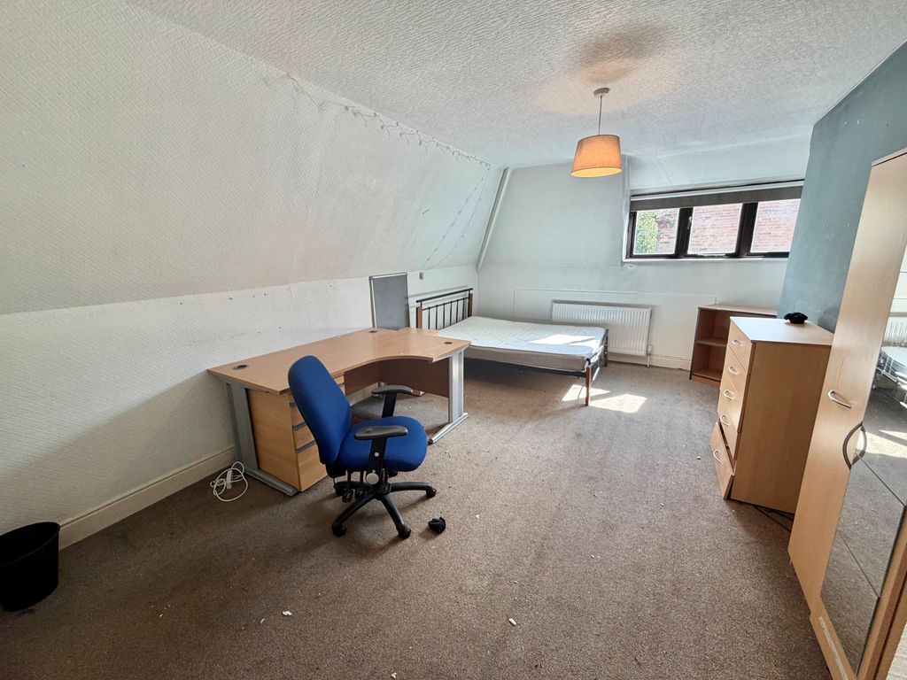 Property photo 2 of 13 Image
