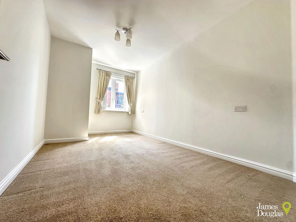 2 bed property for saleThomas Court, Penylan CF23 photo 5