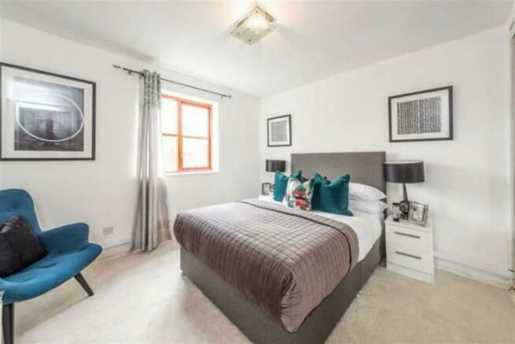 Property photo 3 of 5
