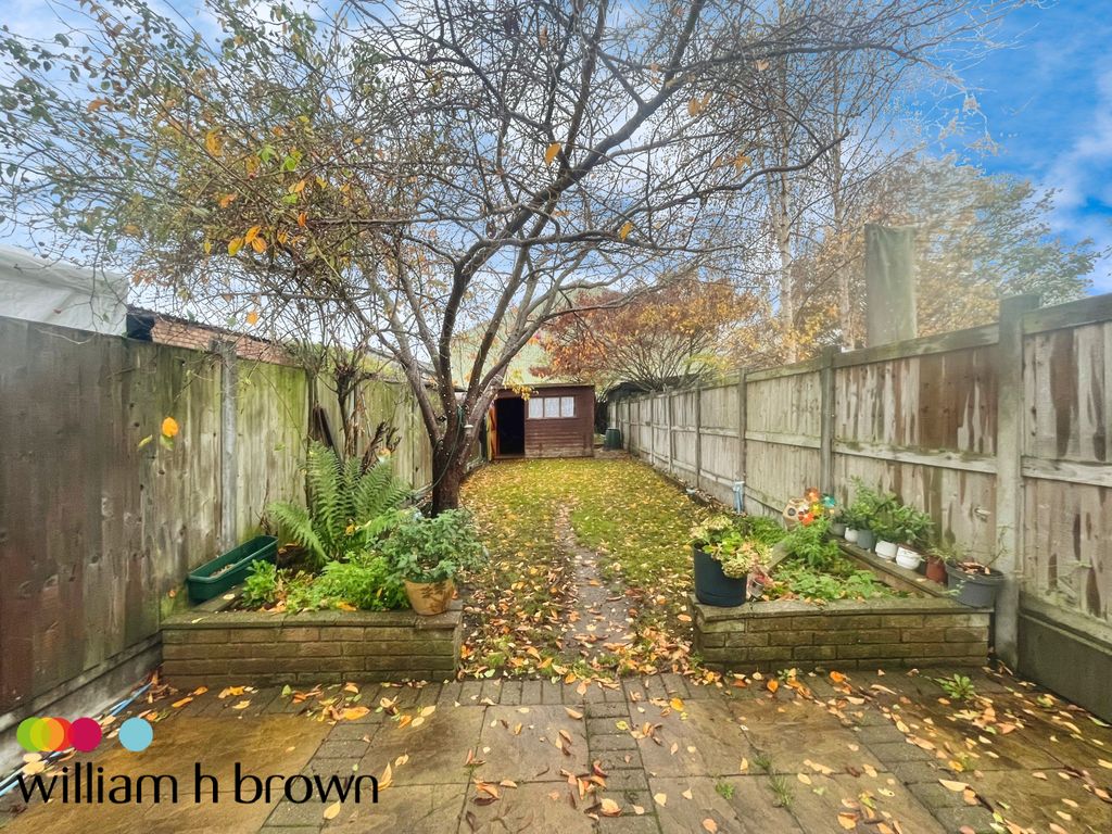 Property photo 2 of 9 Garden