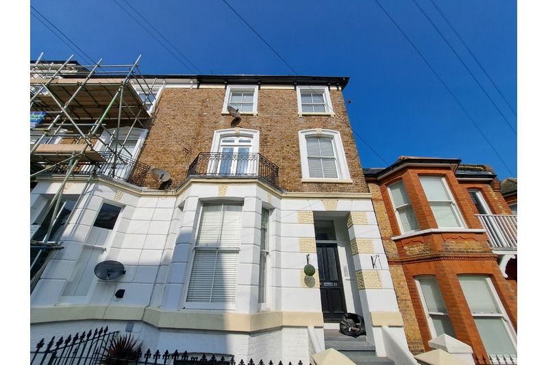 Property photo 1 of 8