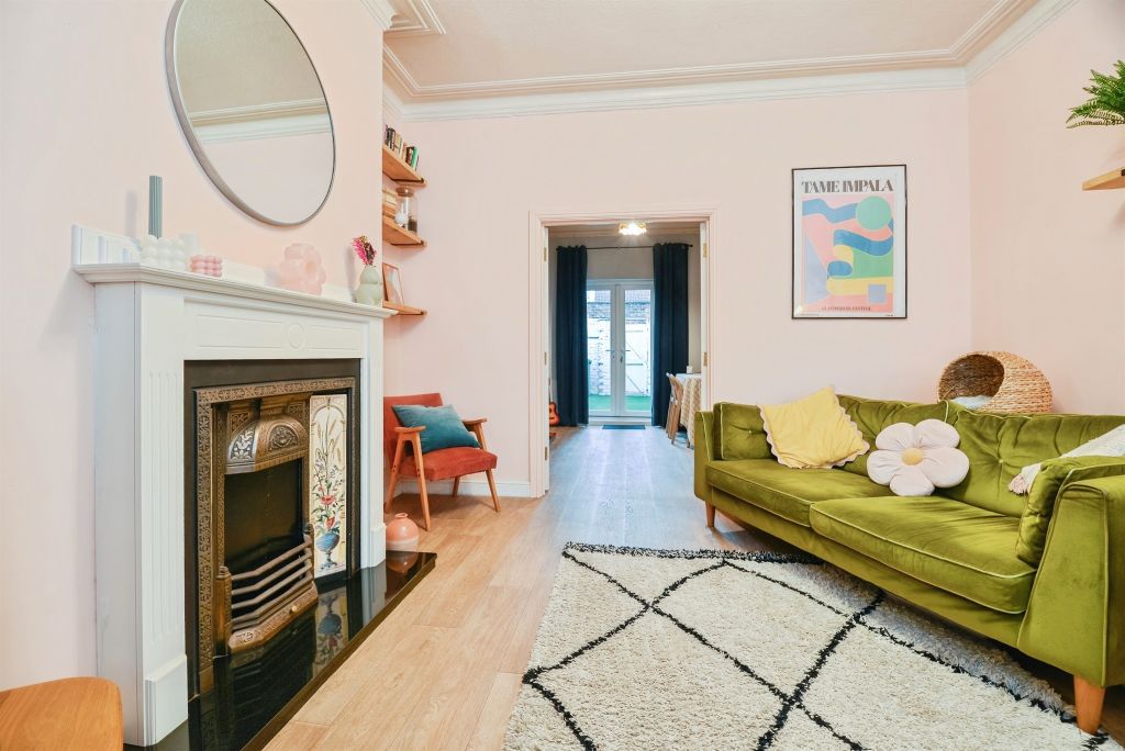 Property photo 2 of 17