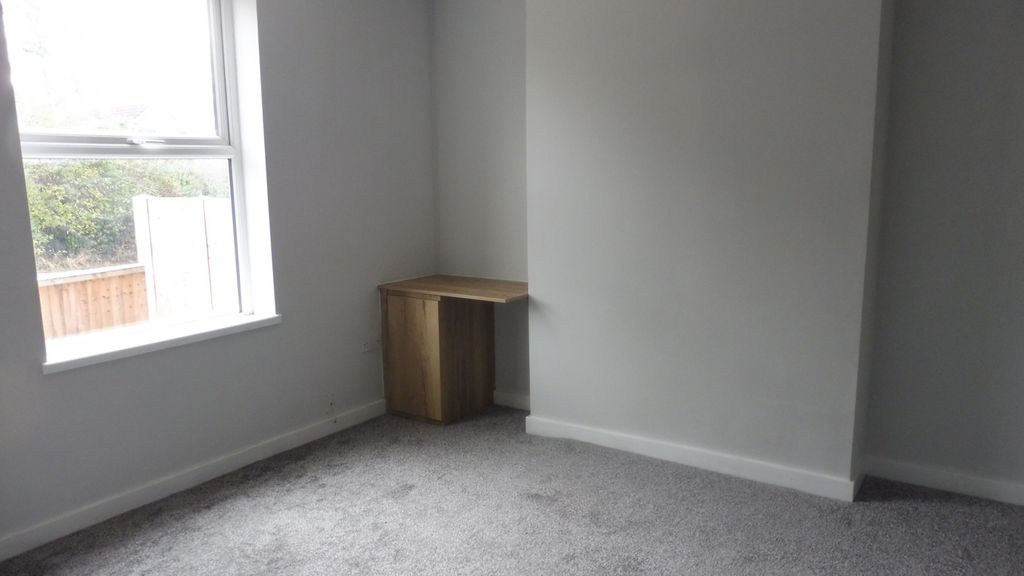 Property photo 3 of 15 Lounge