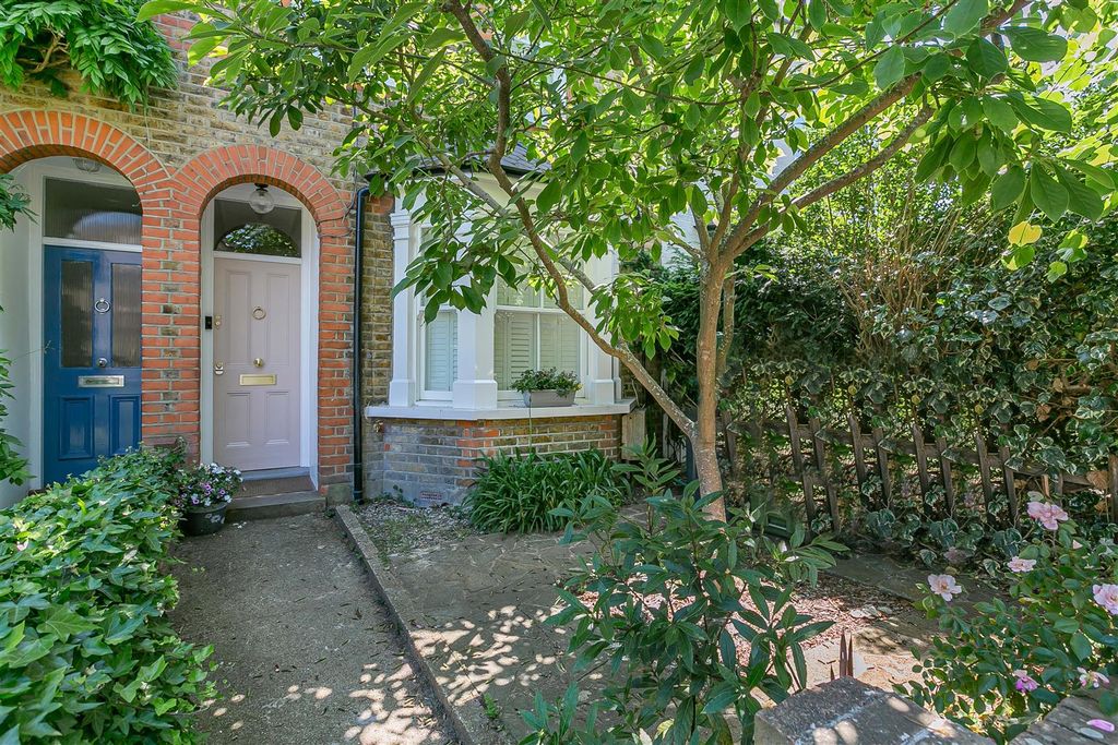 Property photo 1 of 20