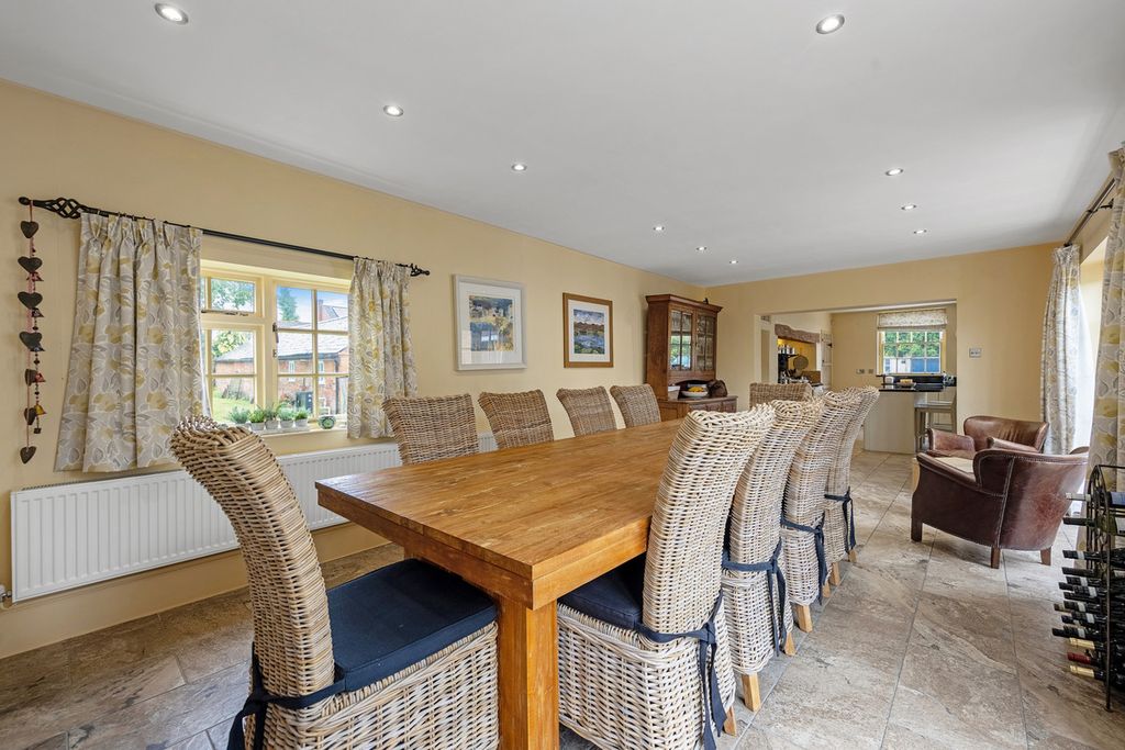 Additional image 4 of 5 bed detached house for sale9 Swinnertons Lane, Yelvertoft, Northampton Northamptonshire NN6