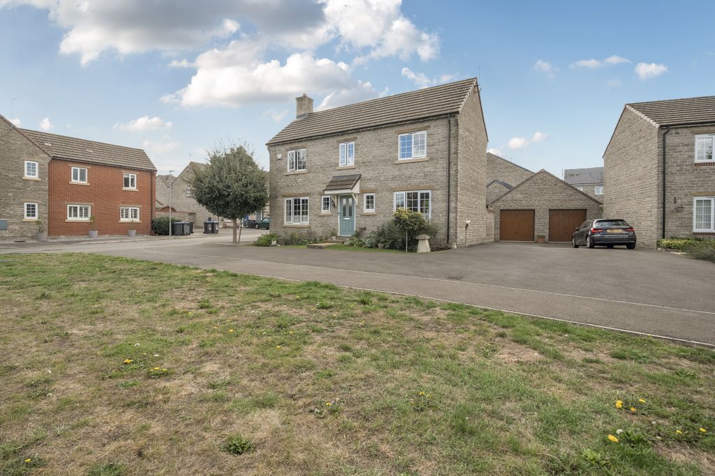 Property photo 1 of 16 1347321668Bebca338c5B