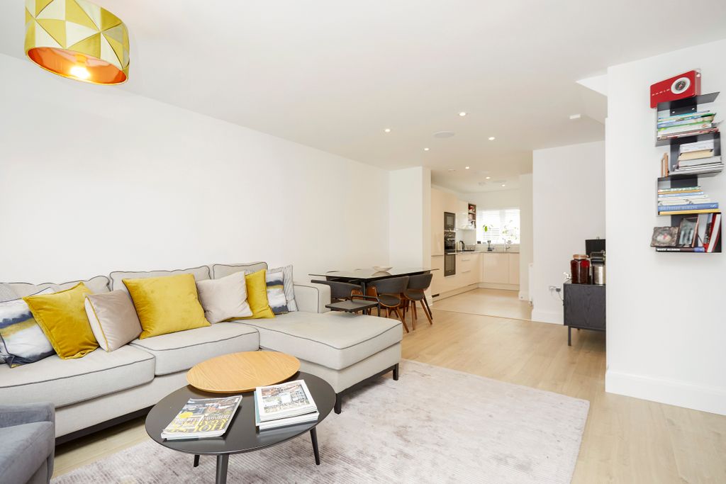 Property photo 3 of 9