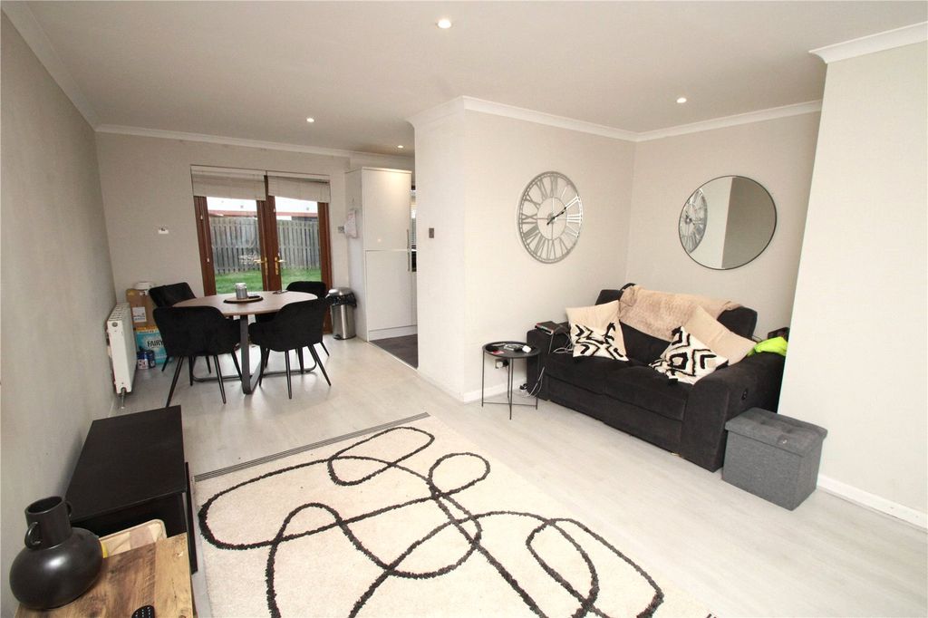Property photo 3 of 17 Picture No. 05