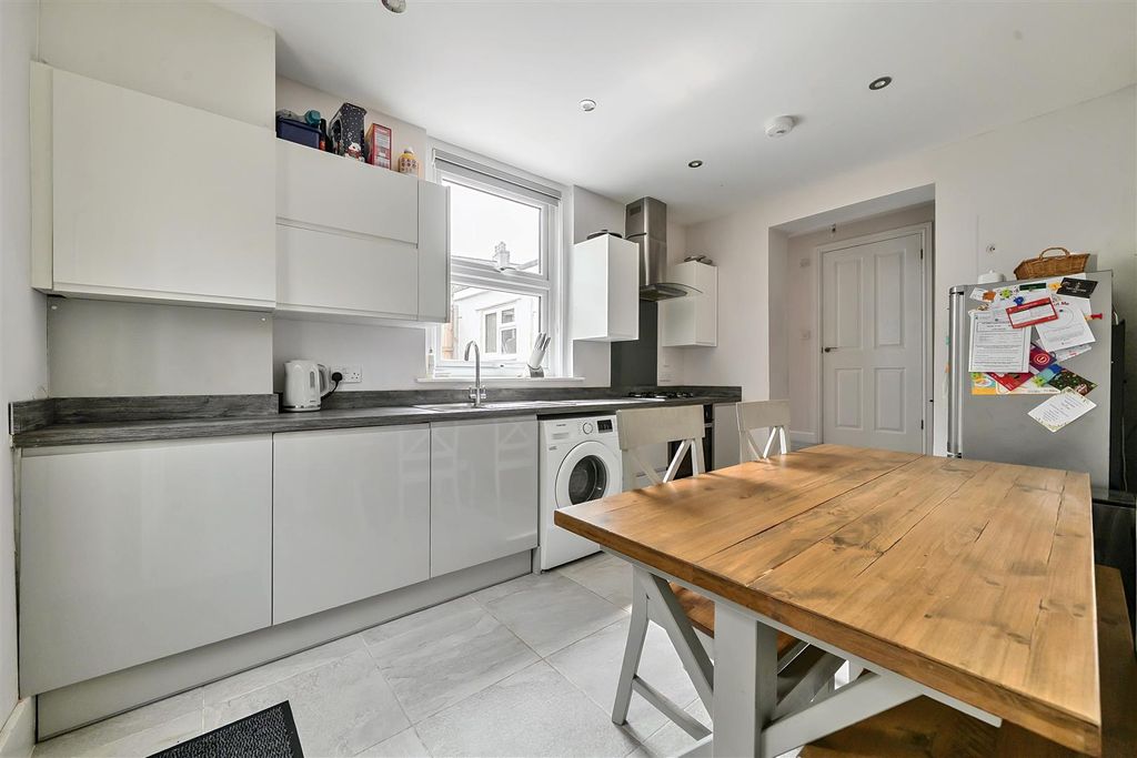 Property photo 2 of 15 Kitchen