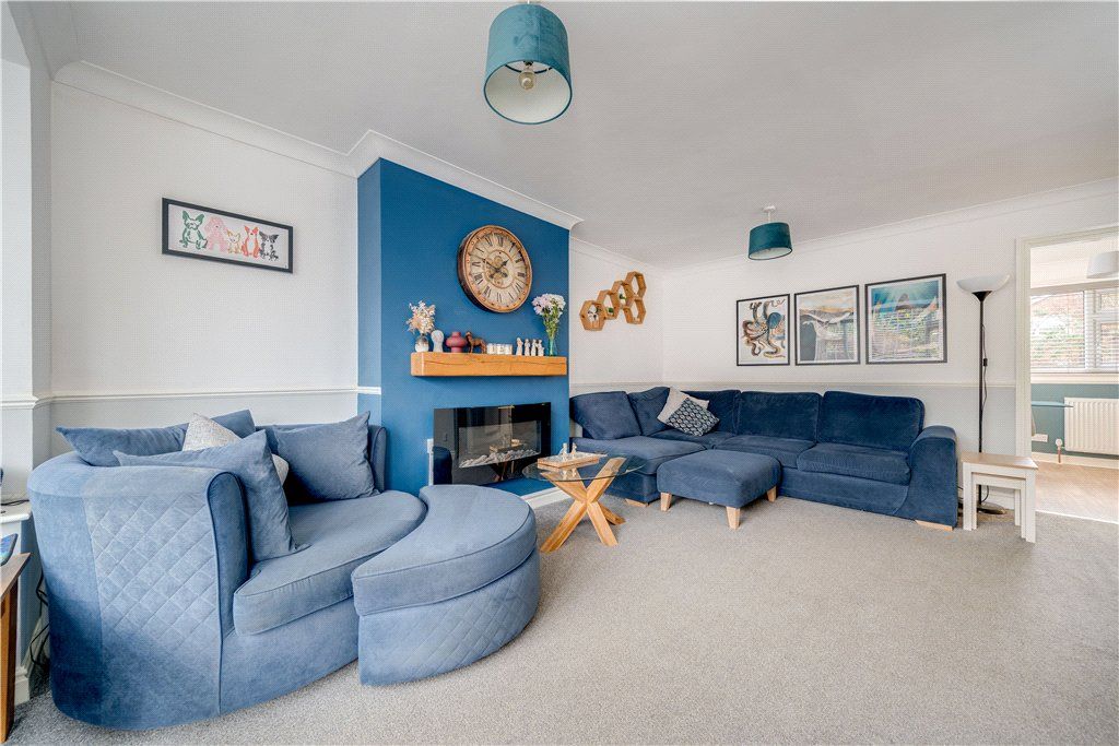 Property photo 3 of 17 Sitting Room