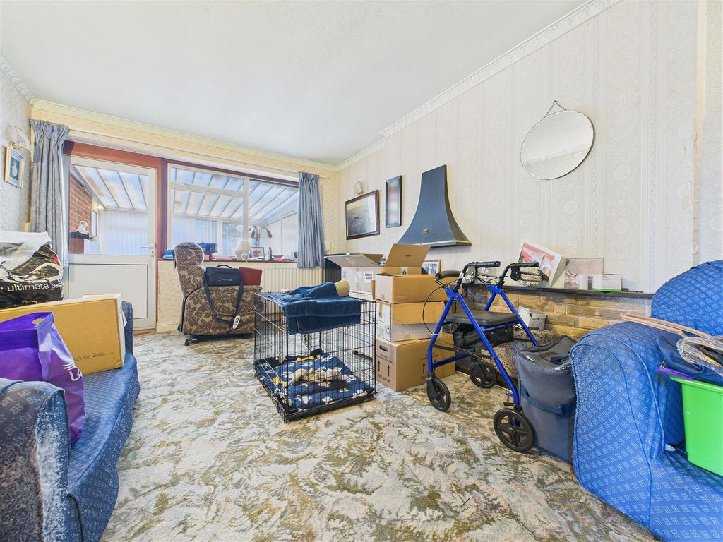 Property photo 2 of 12 Cam02453G0-Pr0212-Still004.Jpg