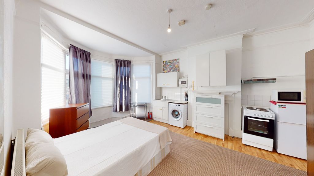 Property photo 1 of 4