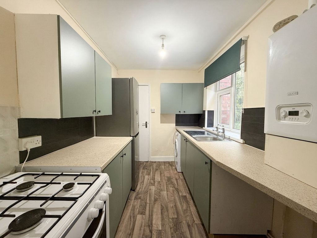 Property photo 1 of 6 Kitchen