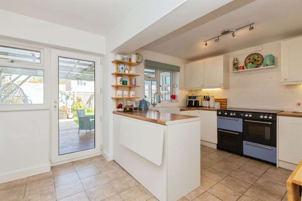 Property photo 2 of 15