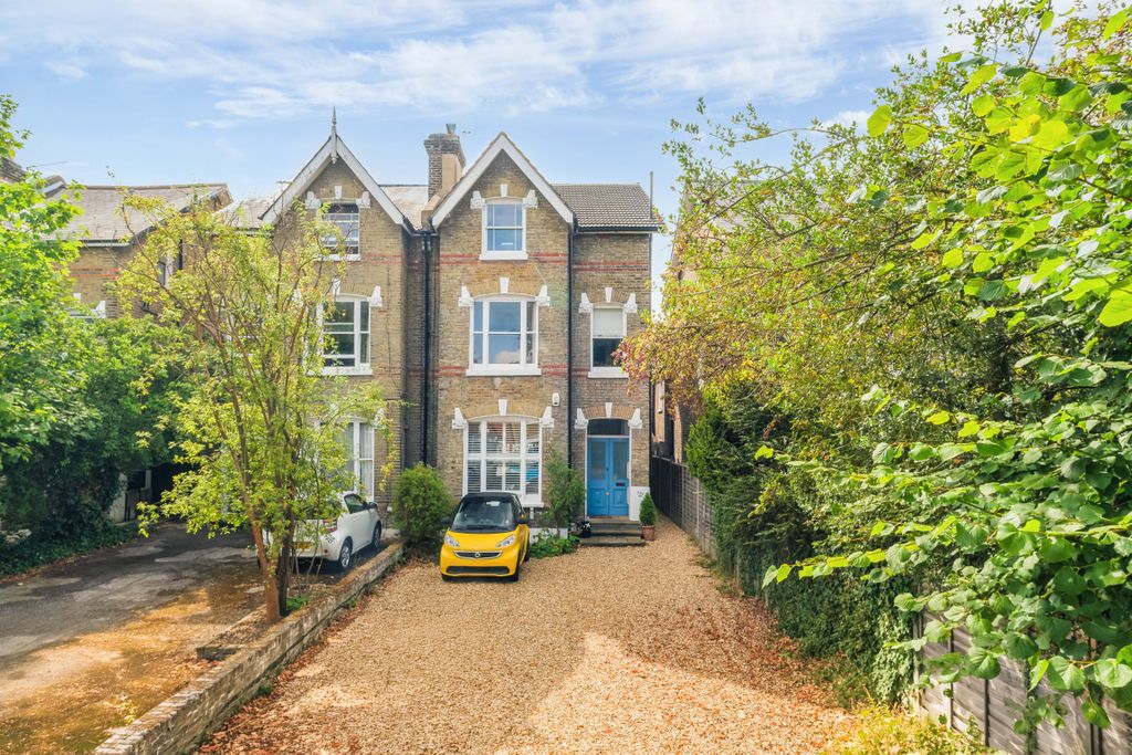 Property photo 1 of 17