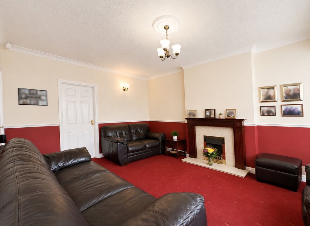Property photo 3 of 33