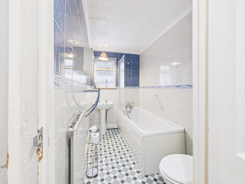 Property photo 3 of 12 Bathroom