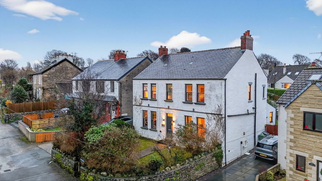 Property photo 1 of 30