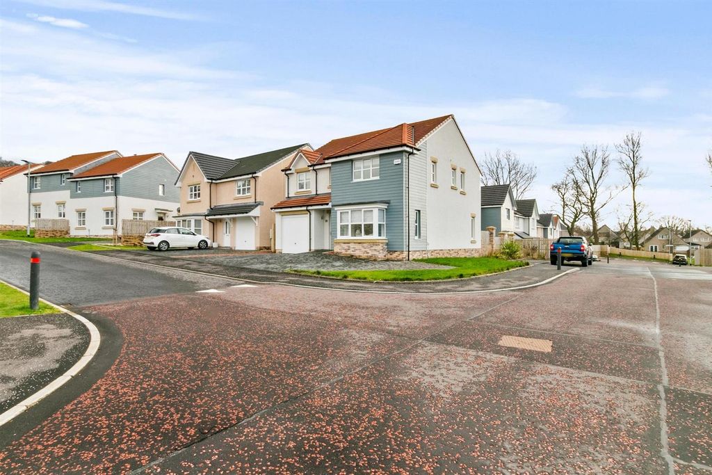 Property photo 1 of 30