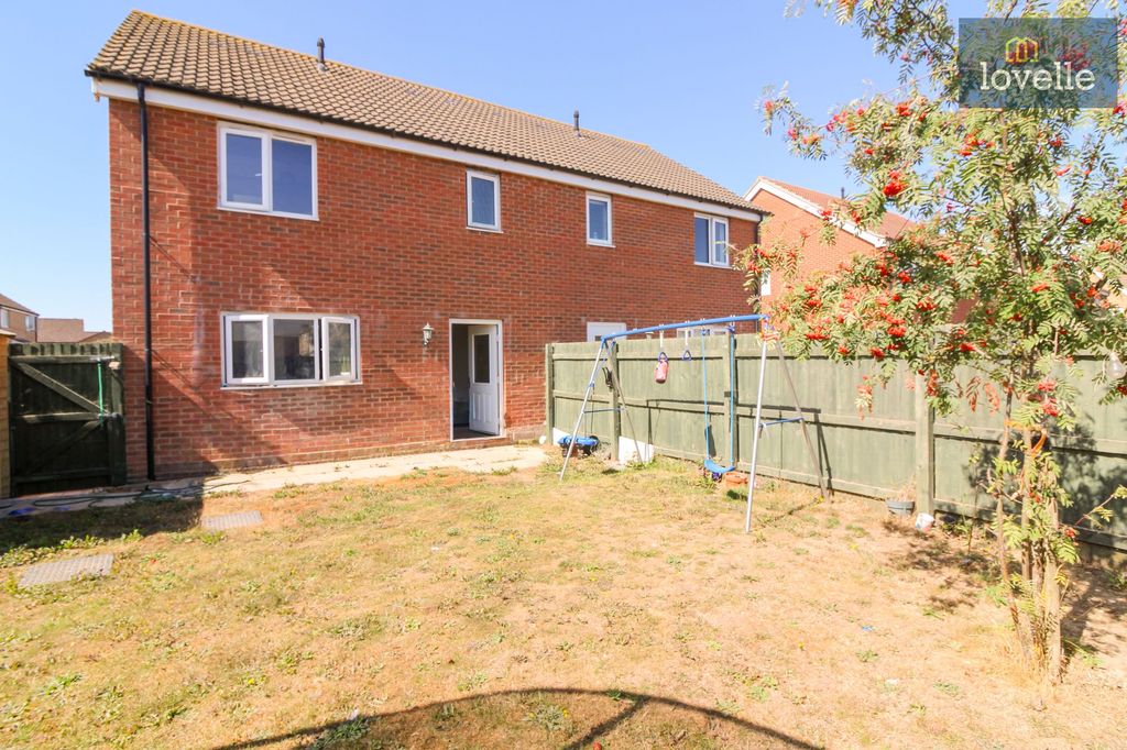 Property photo 2 of 19
