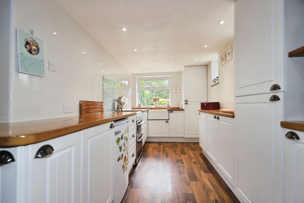 Property photo 3 of 20 Pbox-Img.Jpg