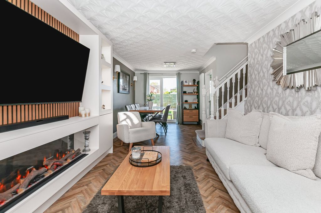 Property photo 3 of 21