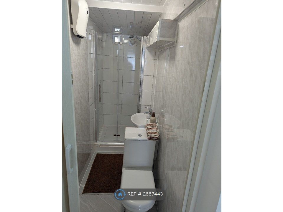 Property photo 3 of 3