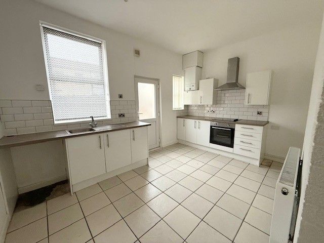 Property photo 3 of 12 Photo