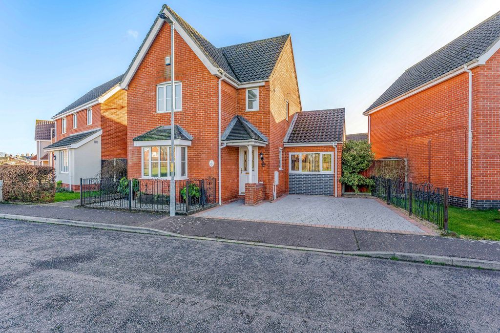 Property photo 1 of 23