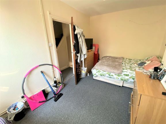 Property photo 3 of 5