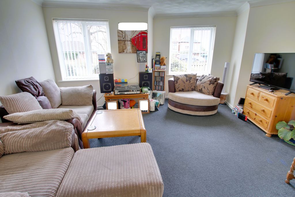 Property photo 2 of 7